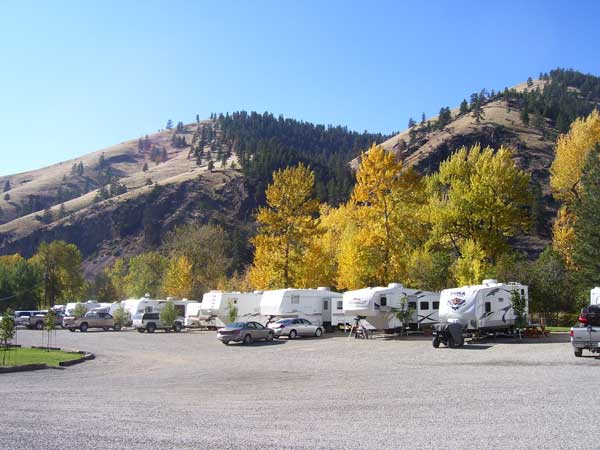 25 feet wide RV Sites with full hook-ups